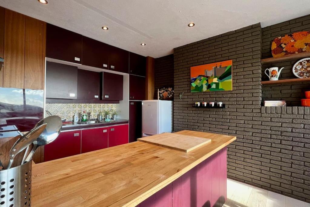 Holiday home Pant Golau - The Seventies House